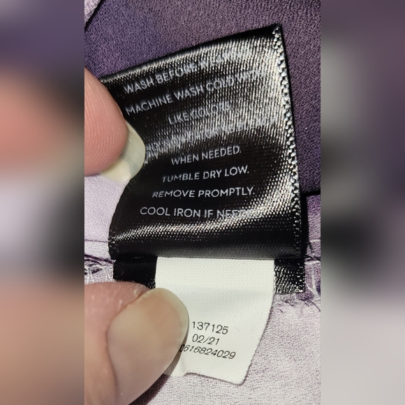 Simply Vera Vera Wang Purple Blouse Size small - Picture 5 of 5